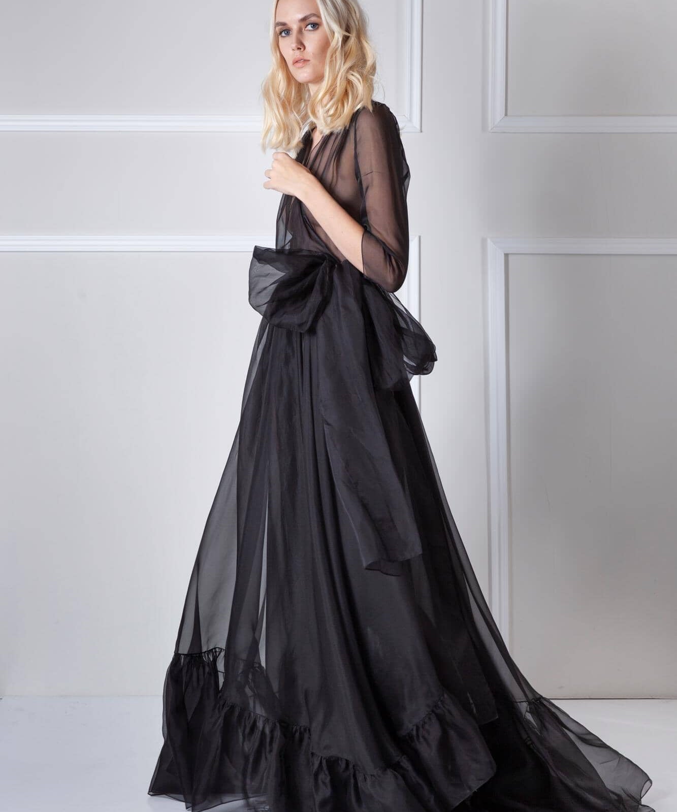  Divine Hour Robe Black Product Amoralle