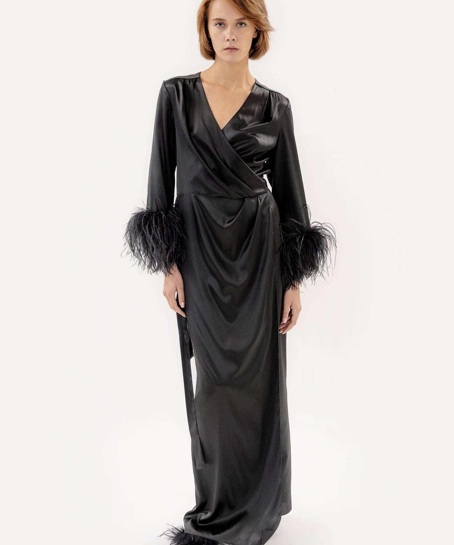  Glimmering Secret Robe Black Amoralle
