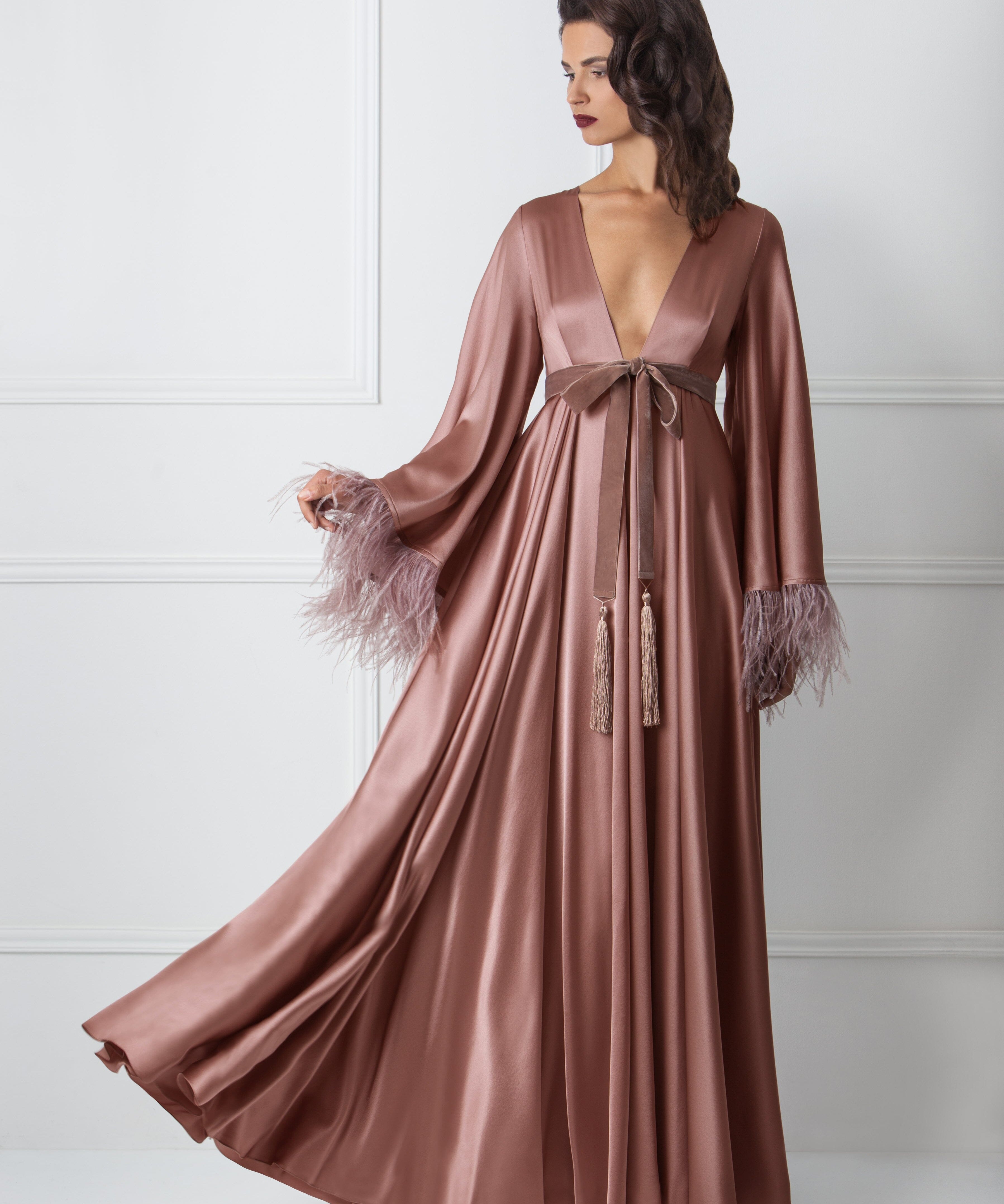  Je T’embrasse Robe Dark Powder Amoralle