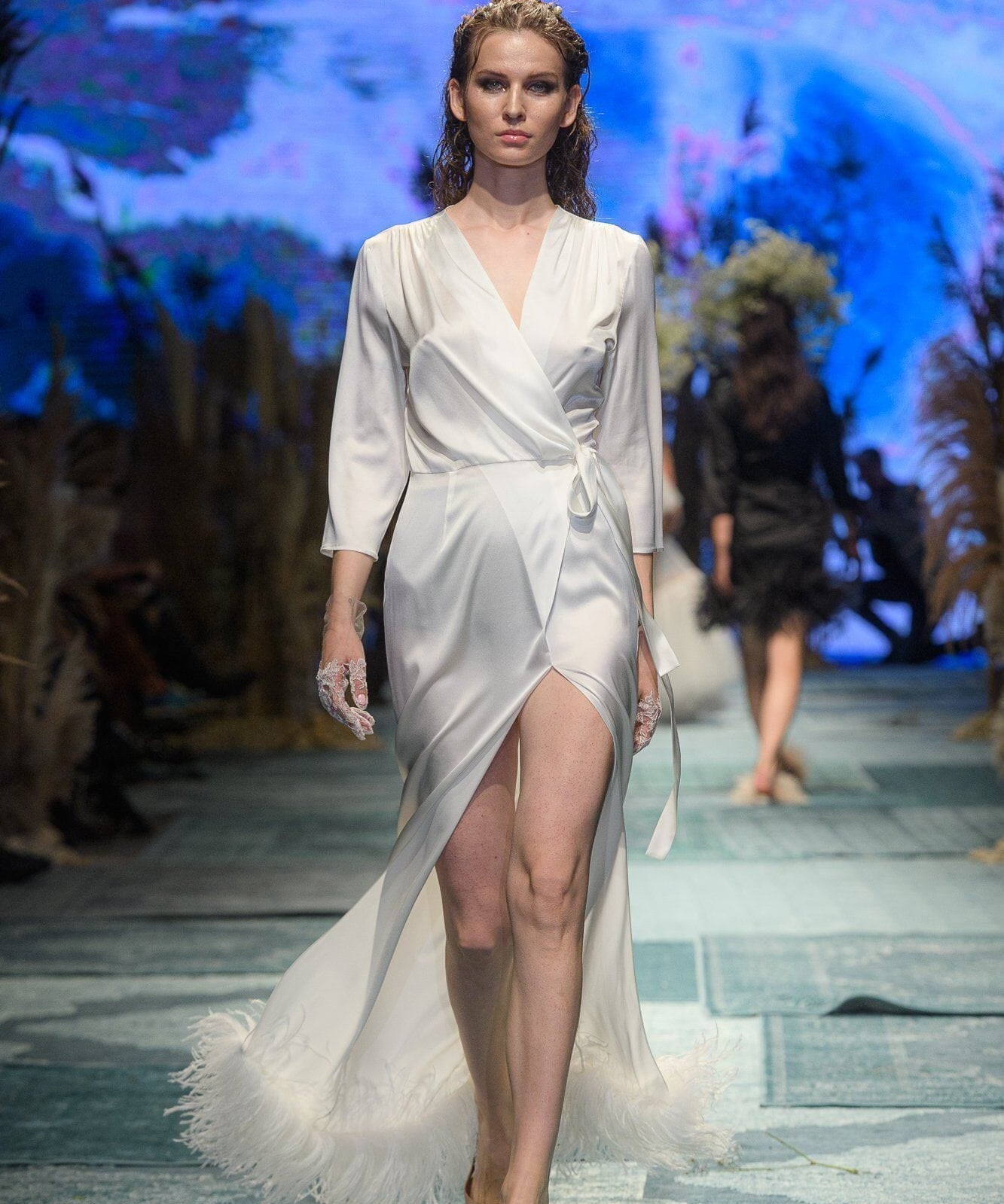  Luminous Grace Robe Ivory Amoralle